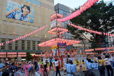 夏ですね。恵比寿駅前盆踊りは3年ぶりに開催するそうです。