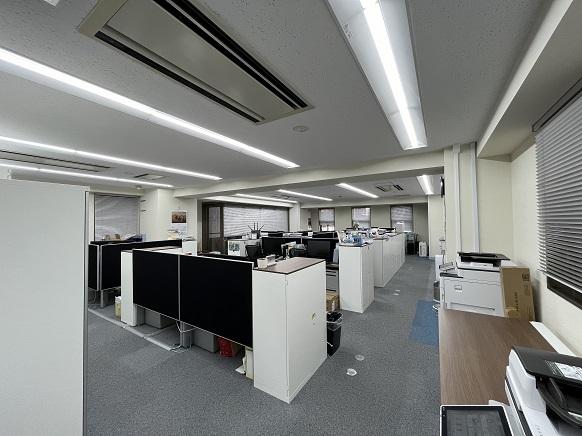 広々としたオフィスでお待ちしております!
