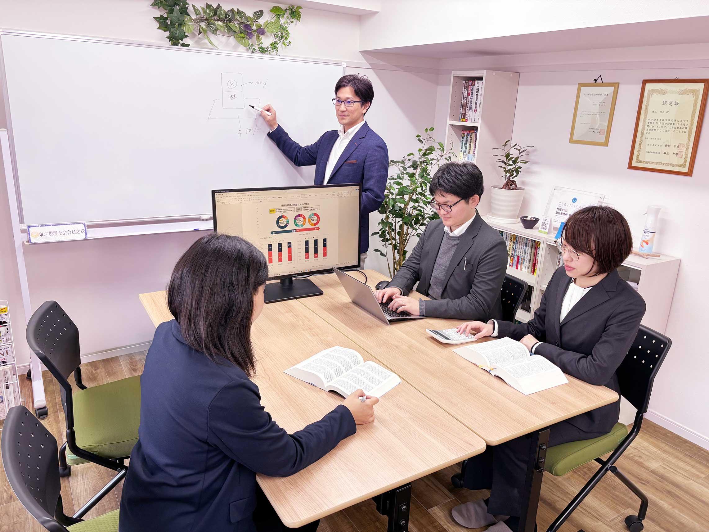 3年で経営者の参謀役へ/税務×AIでスキルが身につく